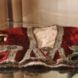 مختصات لباس قاجار در موزه پوشاک